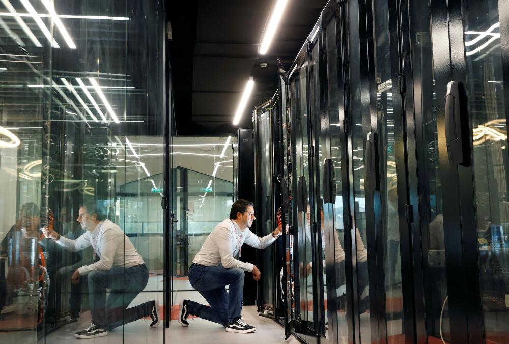 Global Smart Grids Innovation Hub