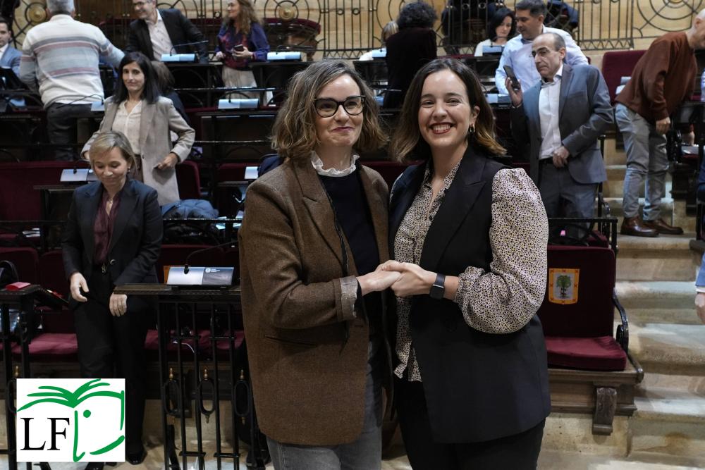 Elixabete Etxanobe e Itxaso Berrojalbiz