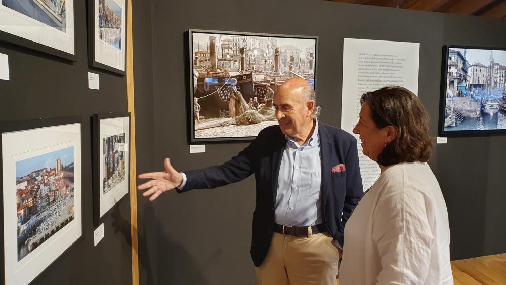 Aixa Gaztelu e Iñaki Marcaida en la presentación de la exposición