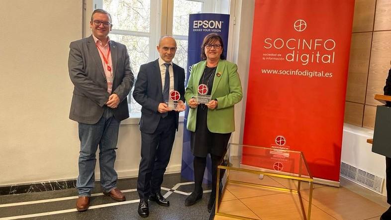 Lourdes Zurbanobeaskoetxea ha recogido el premio en nombre de la Diputación Foral de Bizkaia.