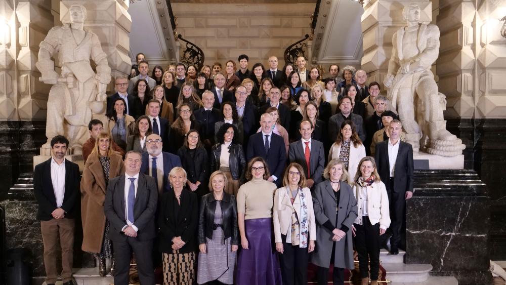 Foto de familia en el acto “Compromiso por el talento”