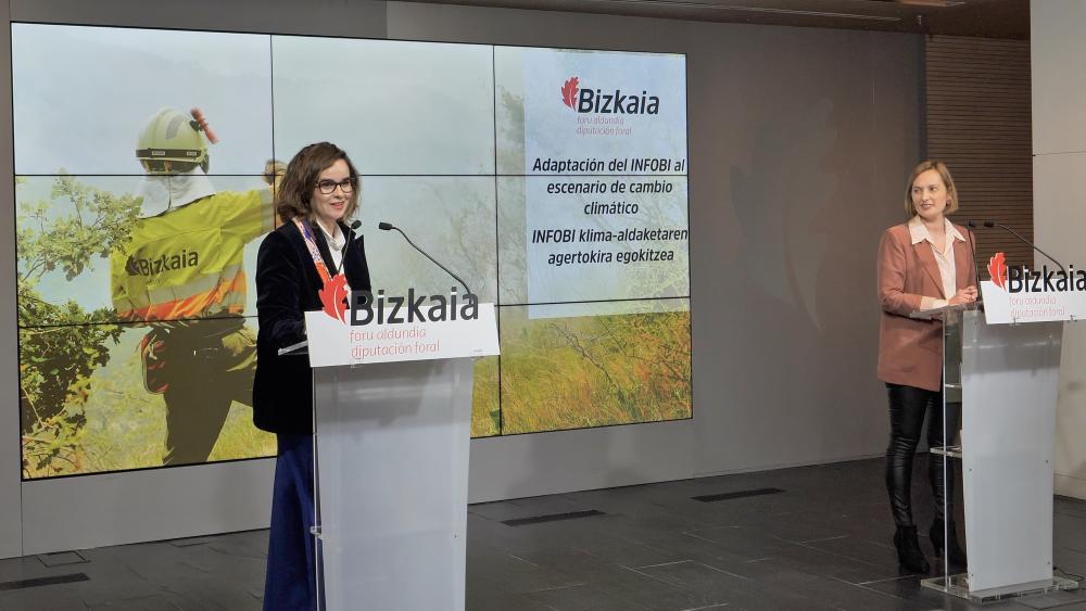 Elixabete Etxanobe y Amaia Antxustegi presentan plan de emergencias