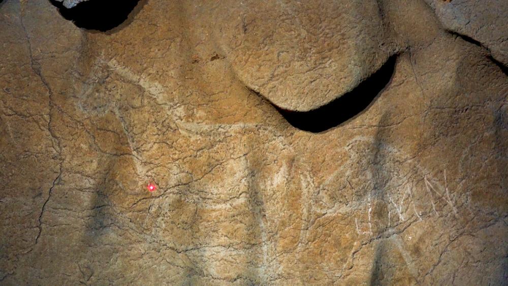 CUEVA ATXURRA