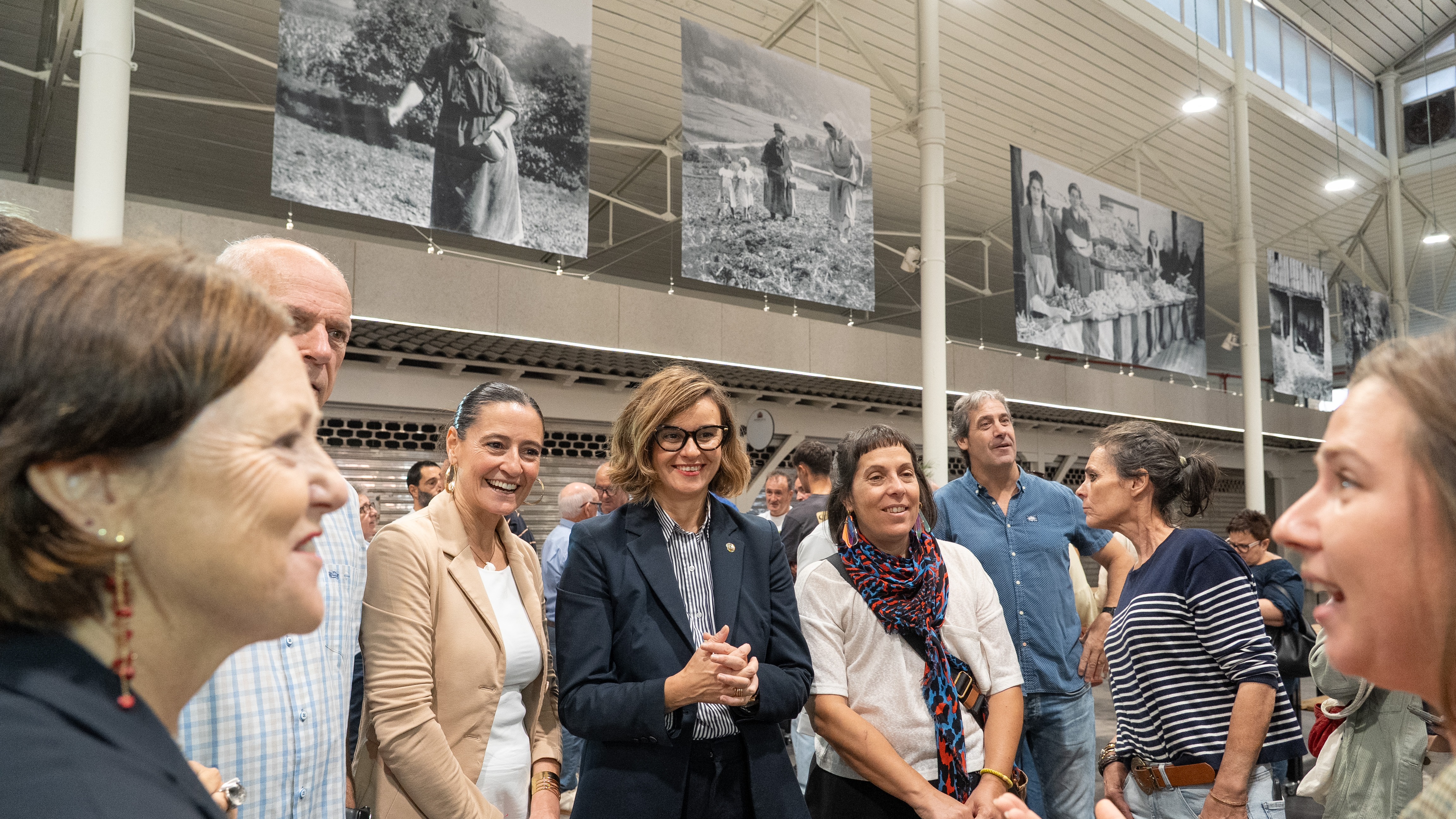 Durango acoge una exposición fotográfica para conmemorar el Día de las Mujeres Rurales en Bizkaia