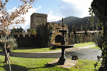 Vista 2 de Torre Loizaga. Museo de coches antiguos y clásicos