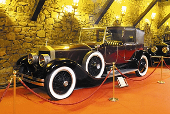Vista 3 de Torre Loizaga. Museo de coches antiguos y clásicos